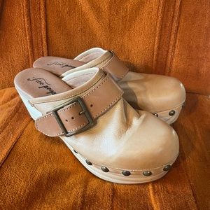 Free People Clogs NWOT
